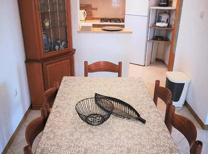 아파트 Centar 메덜린